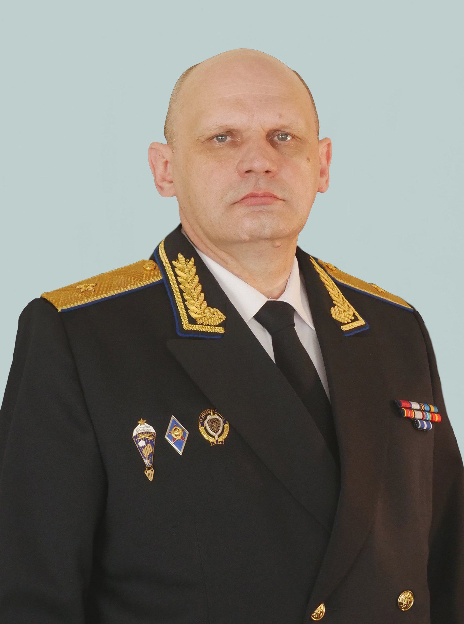 Начальник Института ФСБ России (г. Новосибирск). генерал-майор Круглов Валерий Александрович 